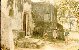 1969 Tanzania Slave compound in Bagamoyo 101.jpg