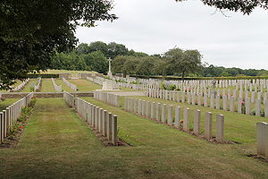 Cemetery Lapugnoy Military.jpg