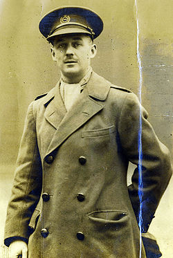 Malloch portrait WW1.jpg